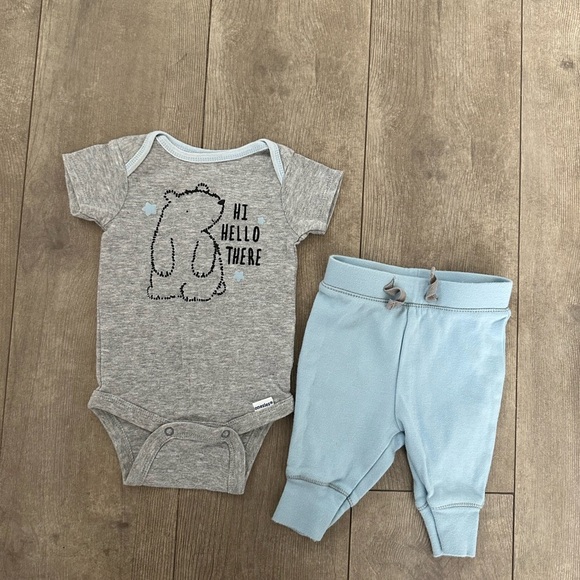 Gerber & cat and Jack 0-3 Month Baby Boy matching outfit set - Picture 7 of 11